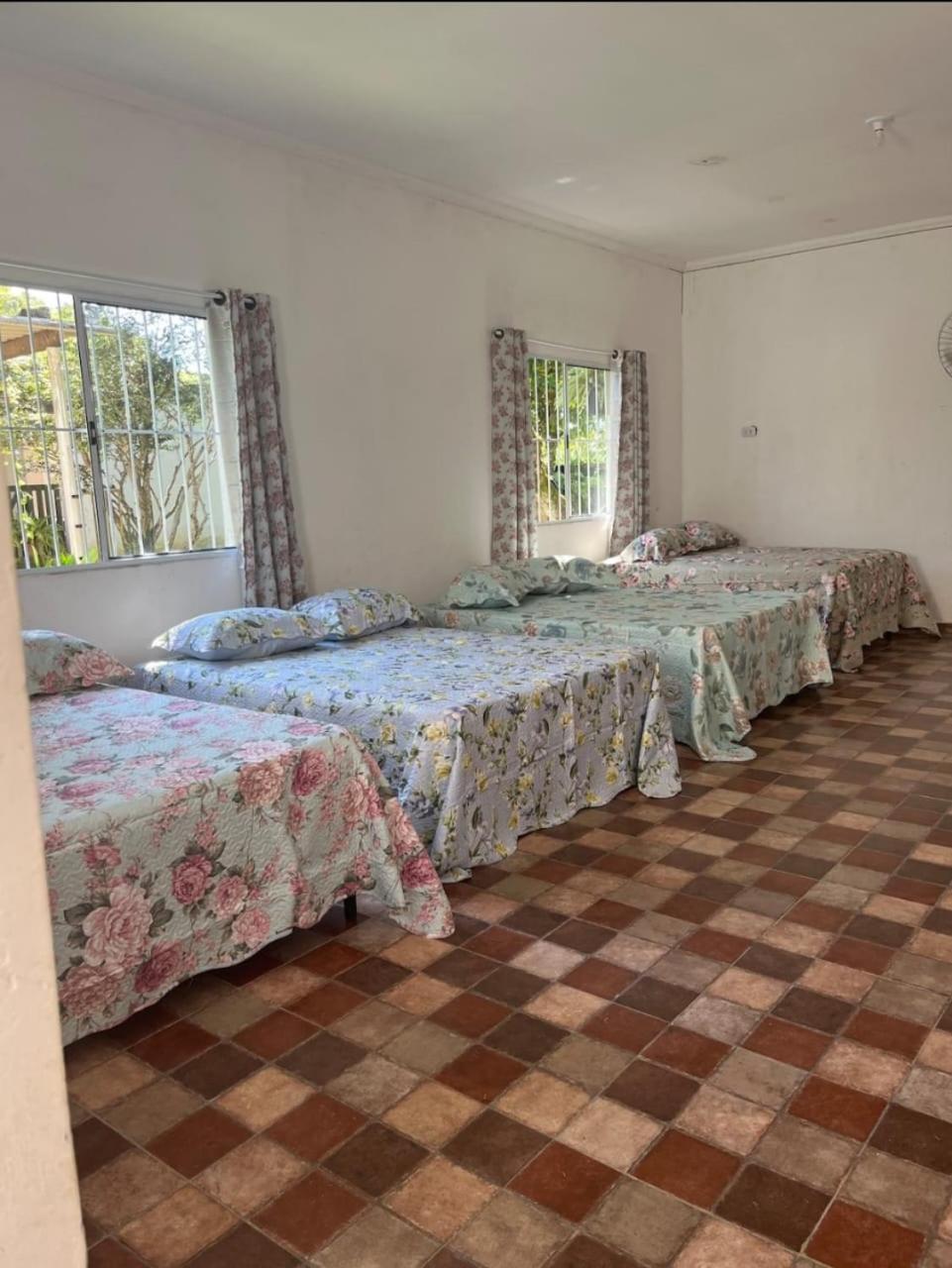 Chacara Completa Com Piscina ,2 Quartos, 20 Pessoas Itariri Extérieur photo